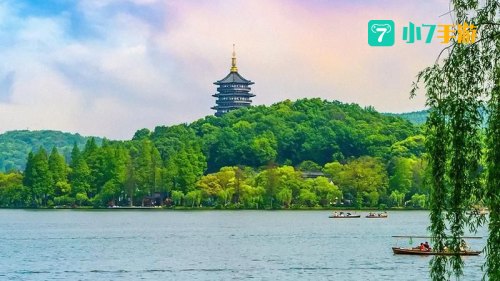 水光潋滟晴方好描写的是哪里的景色